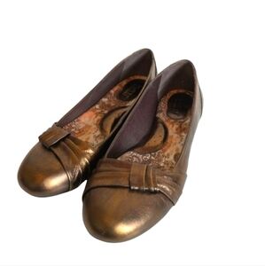 Born Women's Bronze Metallic Leather Ballet Flats size 8/ 39
